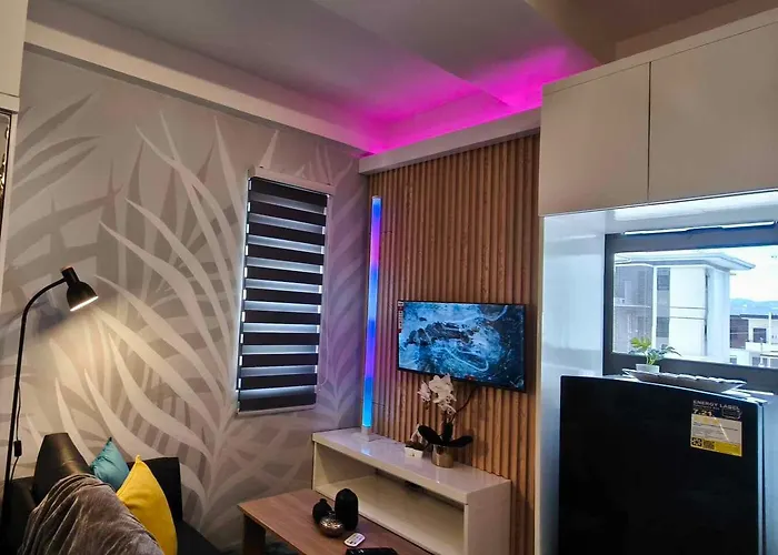 Apartment Almond Drive *