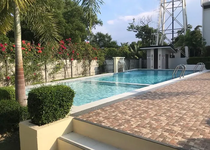 Apartment Almond Drive