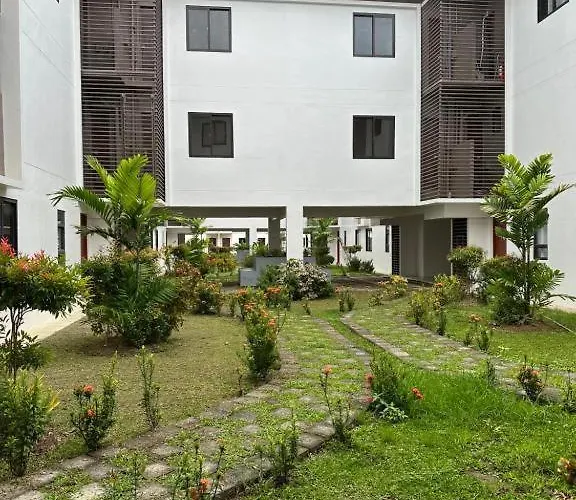 Apartment Almond Drive *